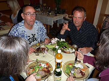 Reunion dinner (2009-11-07 19.13.12 P1000516 Simon.jpeg)