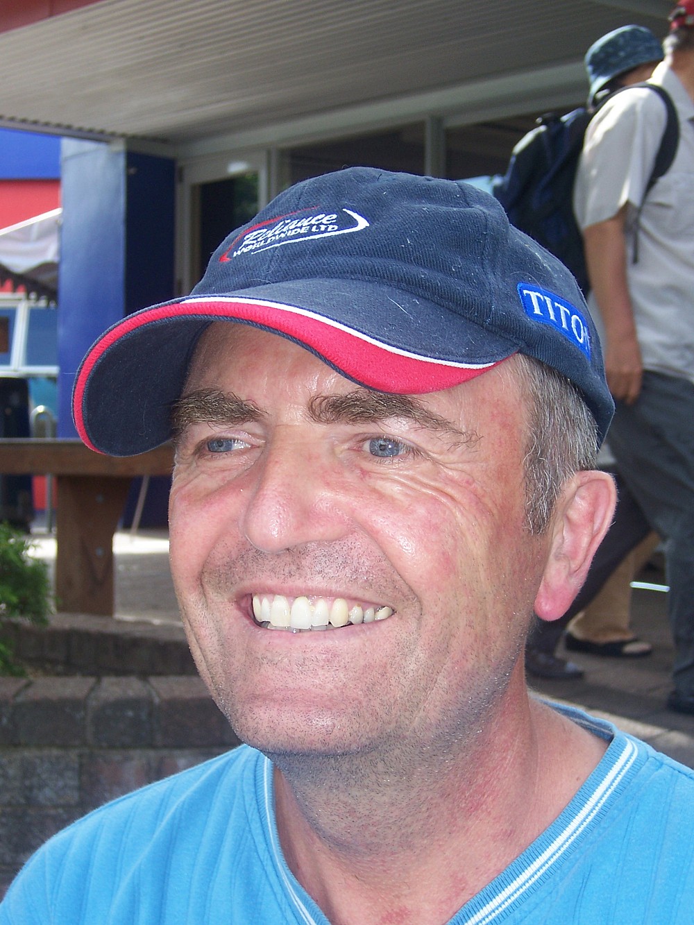 100_1421.jpg: 1932x2576, 815k (2013 Oct 30 13:00)