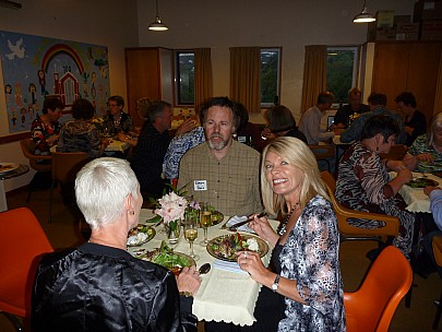 Reunion dinner (2009-11-07 19.14.03 P1000520 Simon.jpeg)