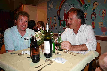 Reunion dinner (2009-11-07 _T IM000047.jpeg)